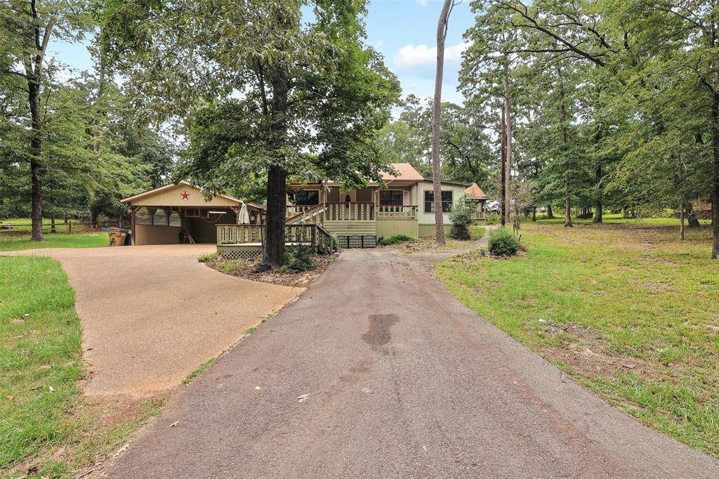 194 Oak Shadows Cove, Holly Lake Ranch, TX 75765