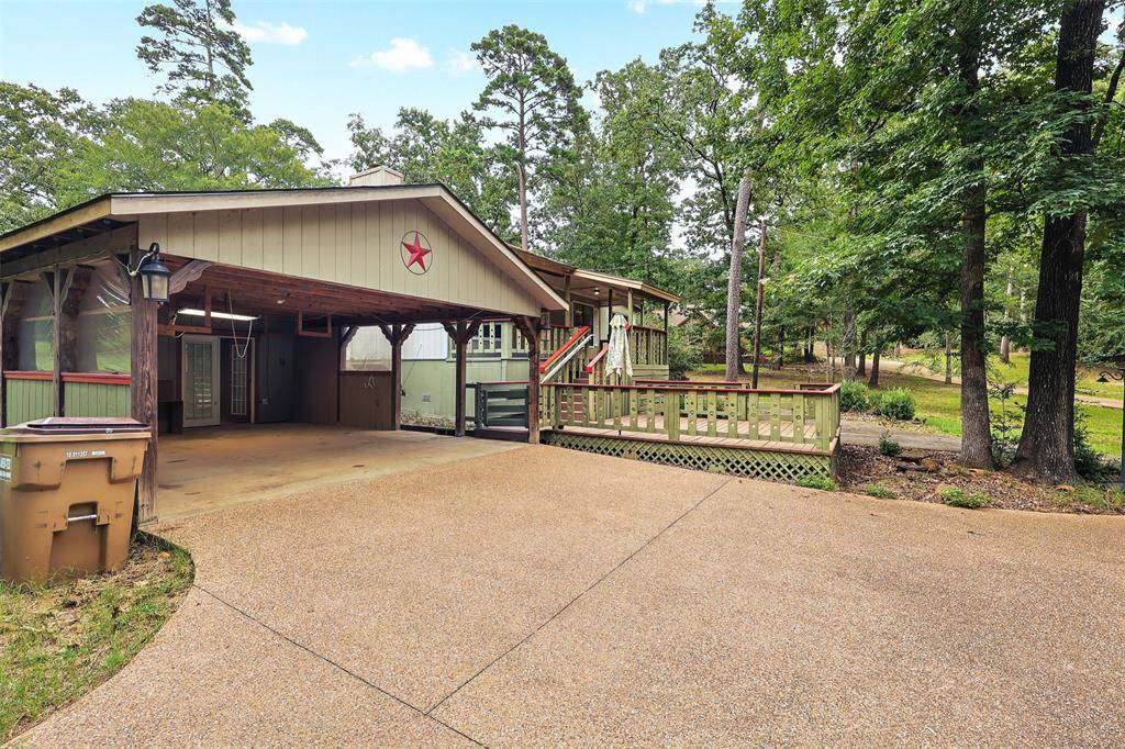 194 Oak Shadows Cove, Holly Lake Ranch, TX 75765