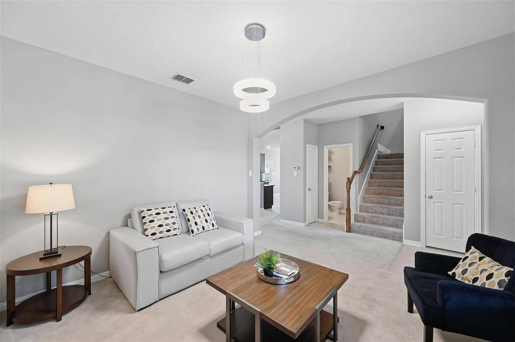 7807 Enchanted Isle Drive, Arlington, TX 76016