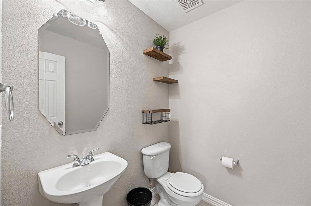 7807 Enchanted Isle Drive, Arlington, TX 76016