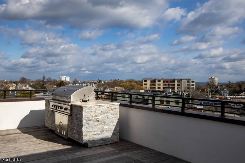 258 Morris Ave.402 #402, Long Branch City, NJ 07740
