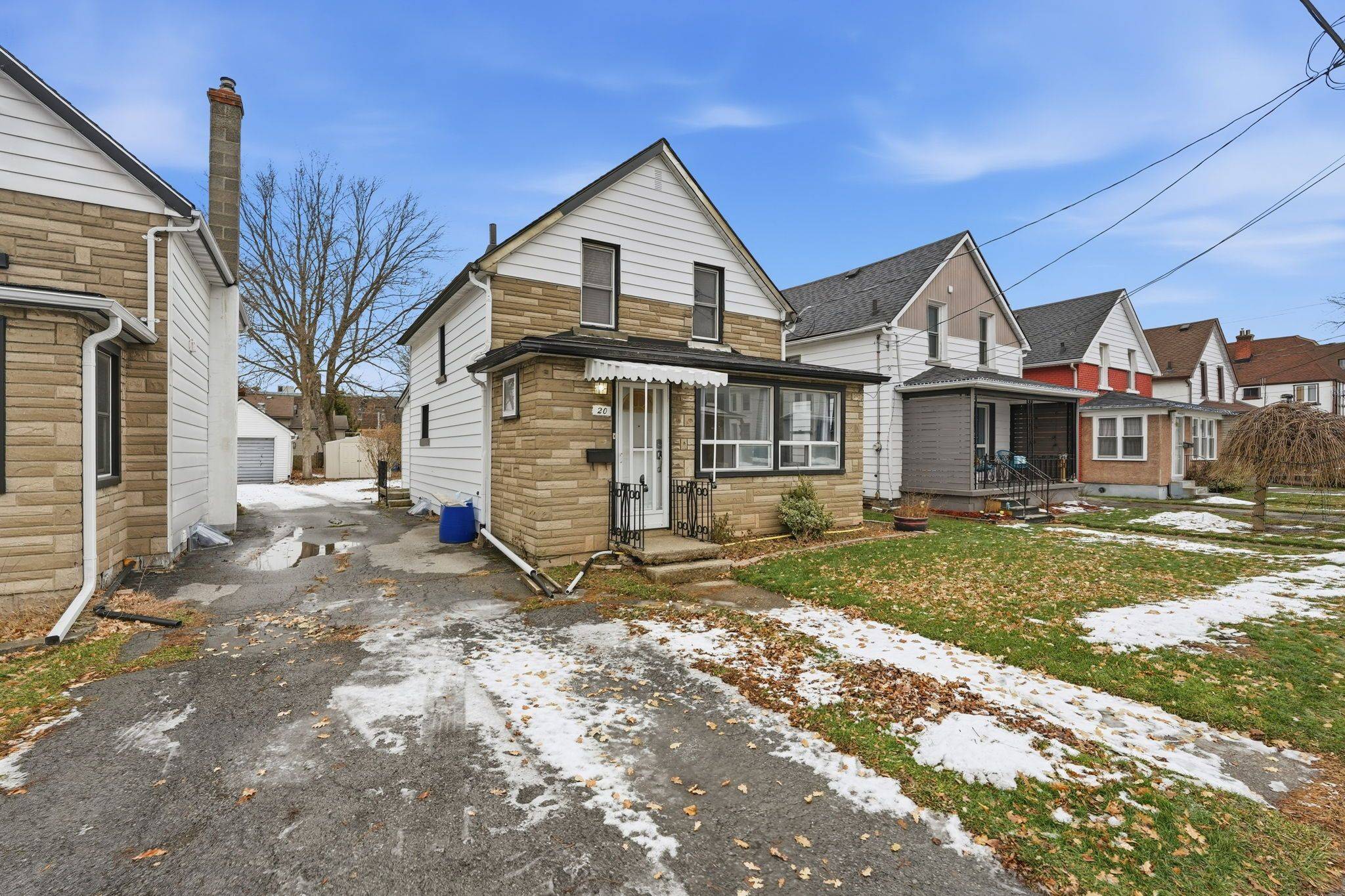 20 York ST, Welland, ON L3B 4A6
