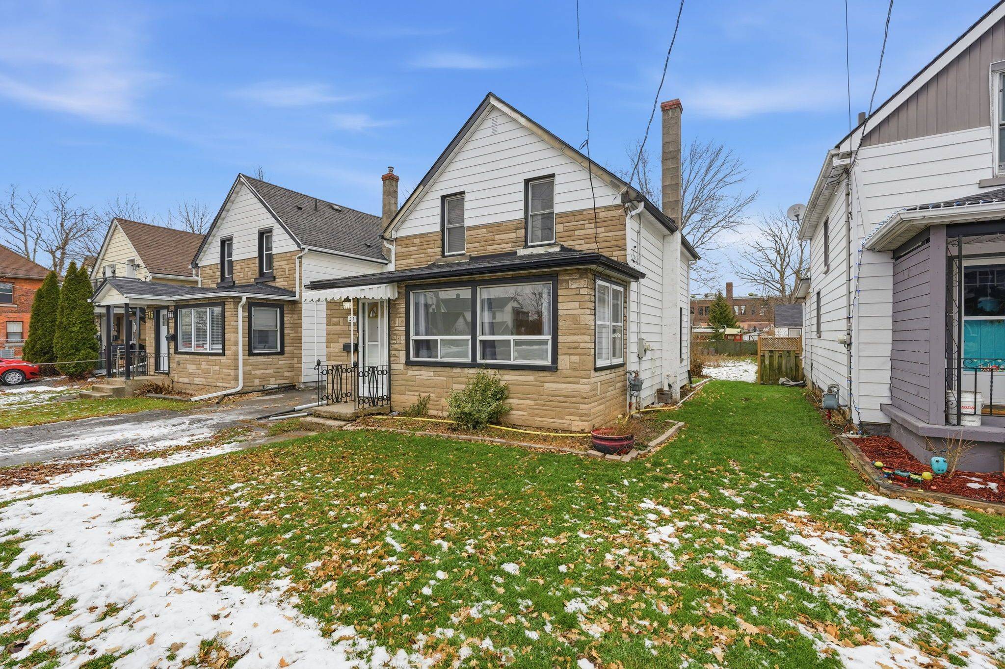 20 York ST, Welland, ON L3B 4A6