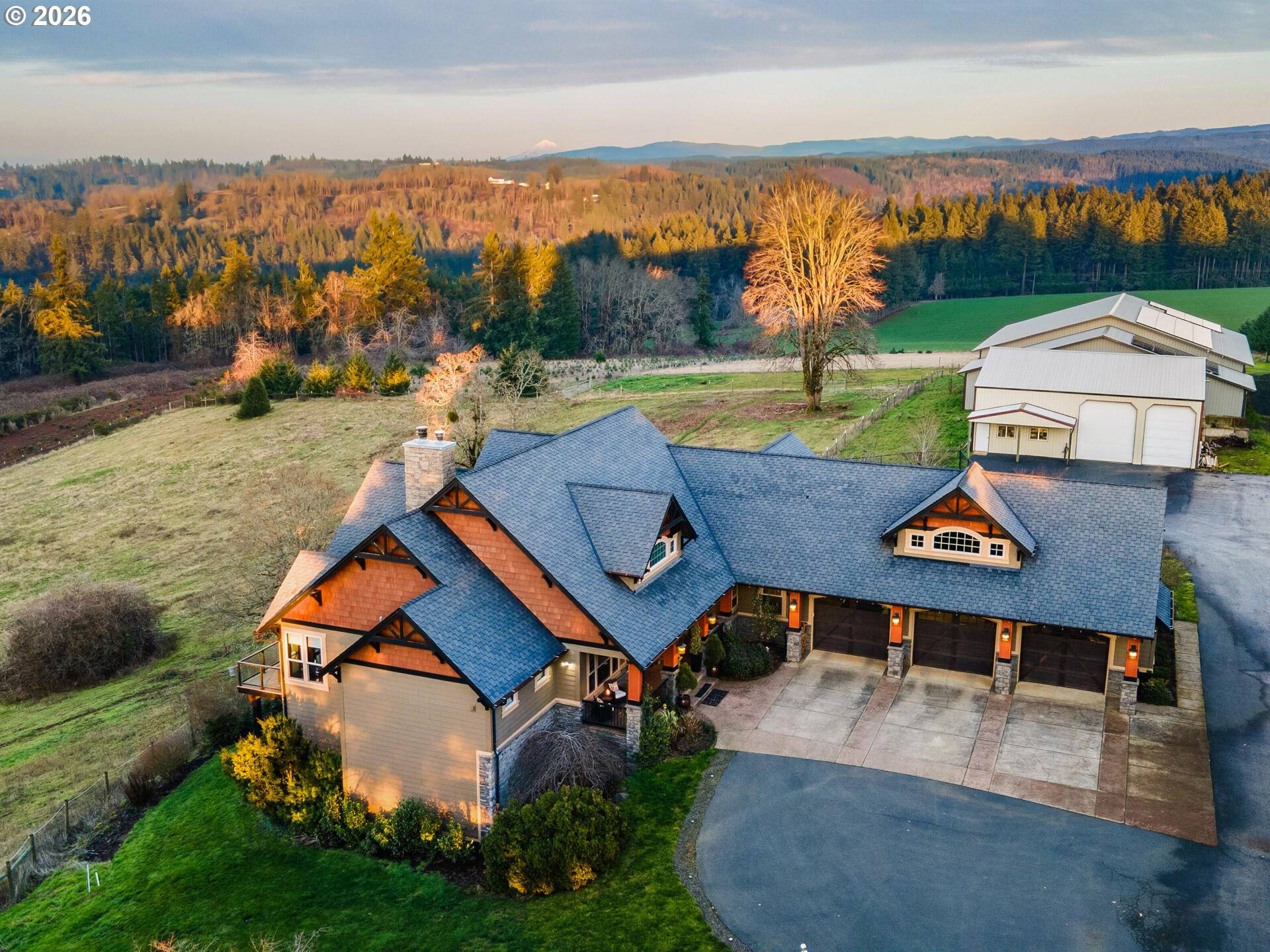 7118 GRANDVIEW AVE, Scotts Mills, OR 97375