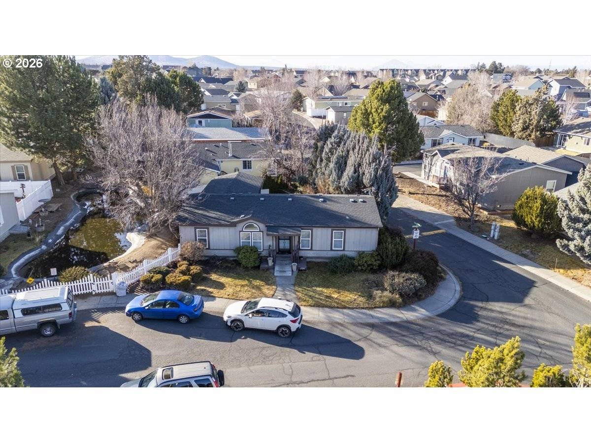2380 SW PHLOX POND DR, Redmond, OR 97756