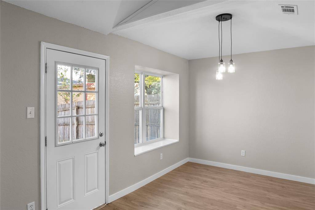 5711 Congressional Drive, Arlington, TX 76018