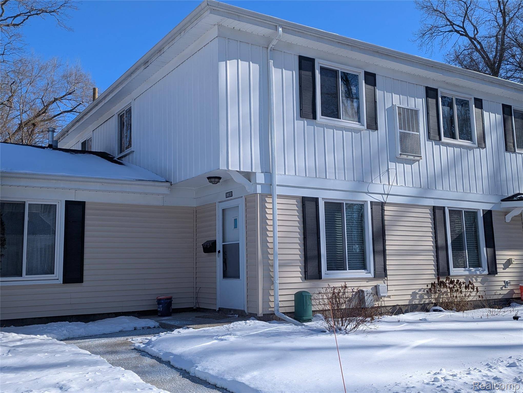 38030 GREENWOOD ST, Westland, MI 48185