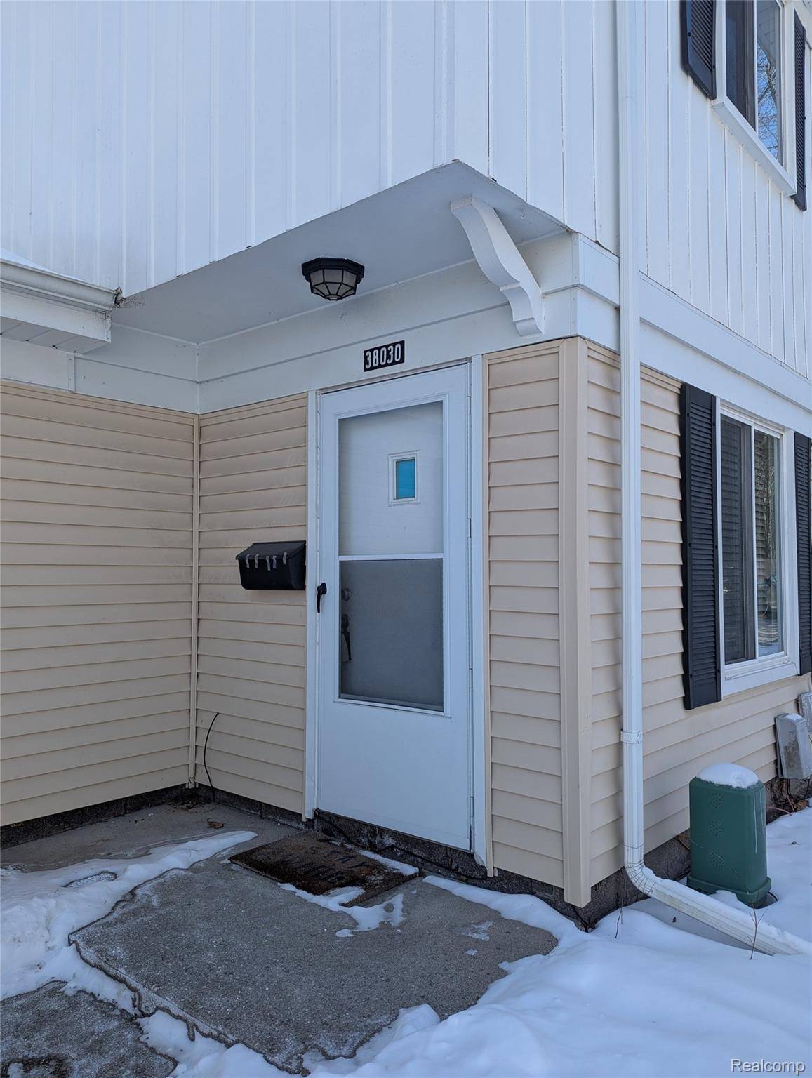 38030 GREENWOOD ST, Westland, MI 48185