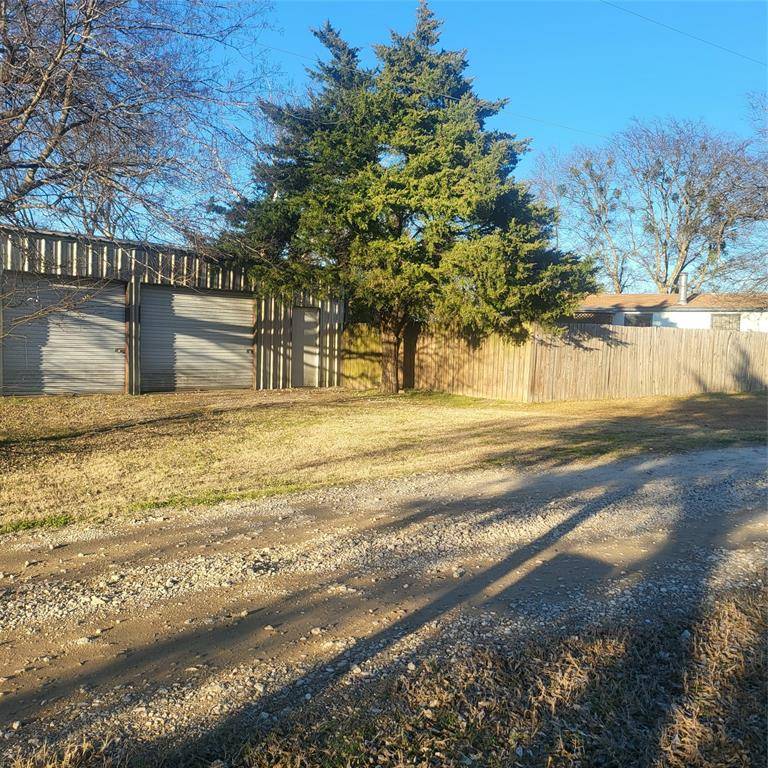 548 E US Highway 69, Point, TX 75472