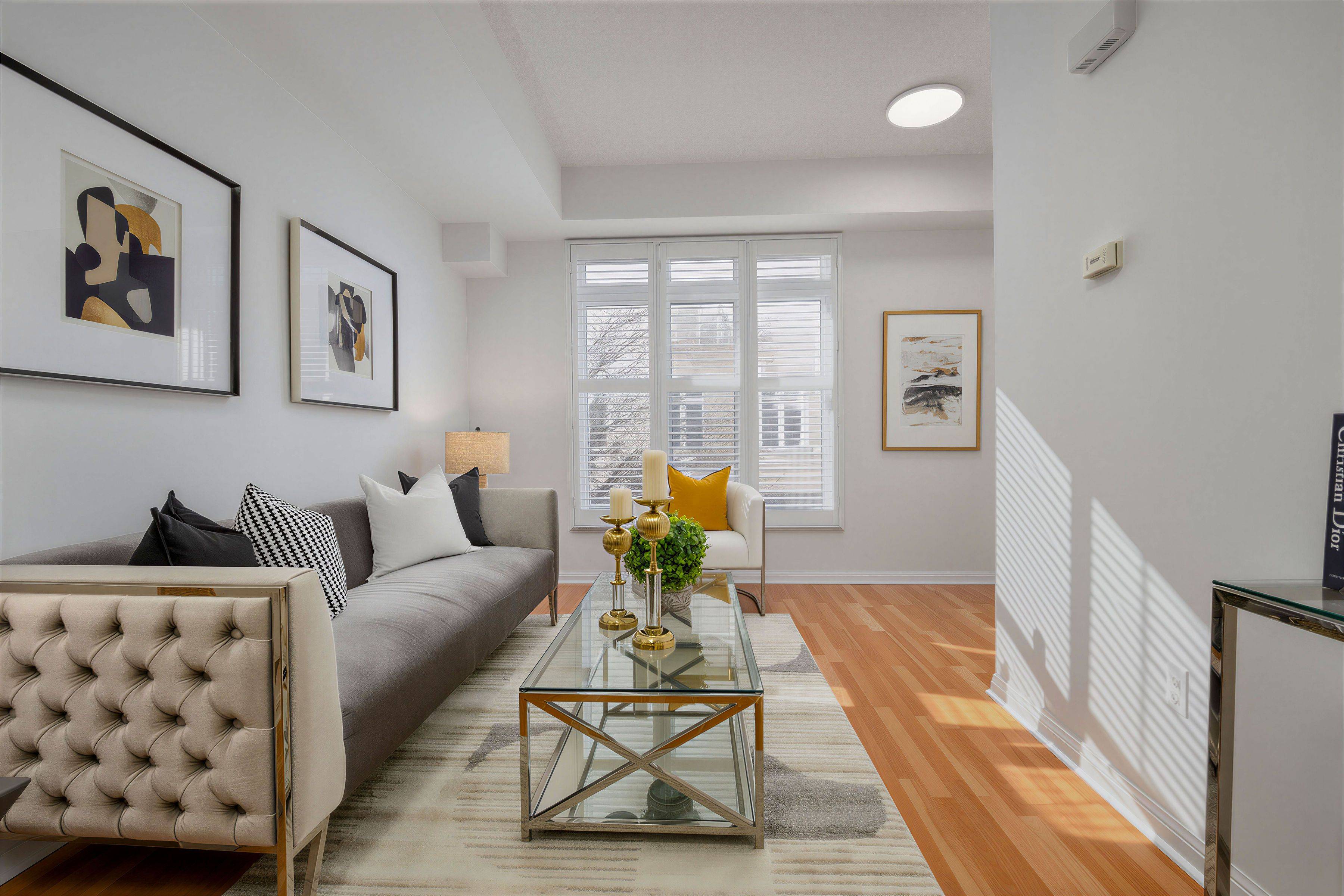 98 Carr ST #th9, Toronto C01, ON M5T 1B7