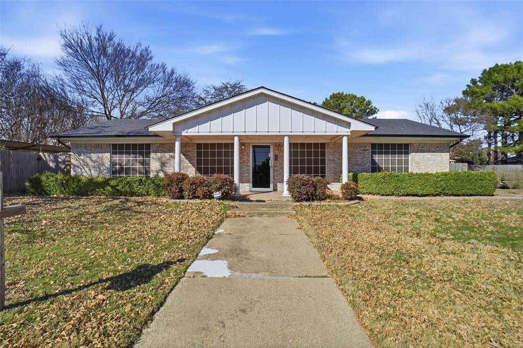 2105 W Shady Grove Road, Irving, TX 75060