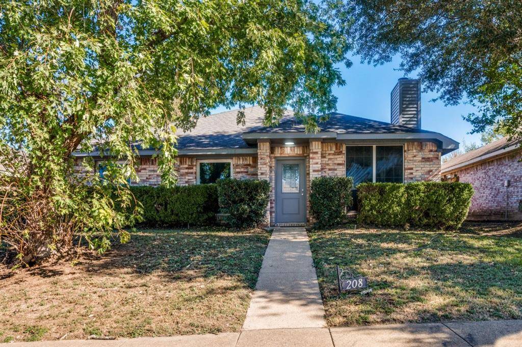 208 Wedgewood Lane, Cedar Hill, TX 75104