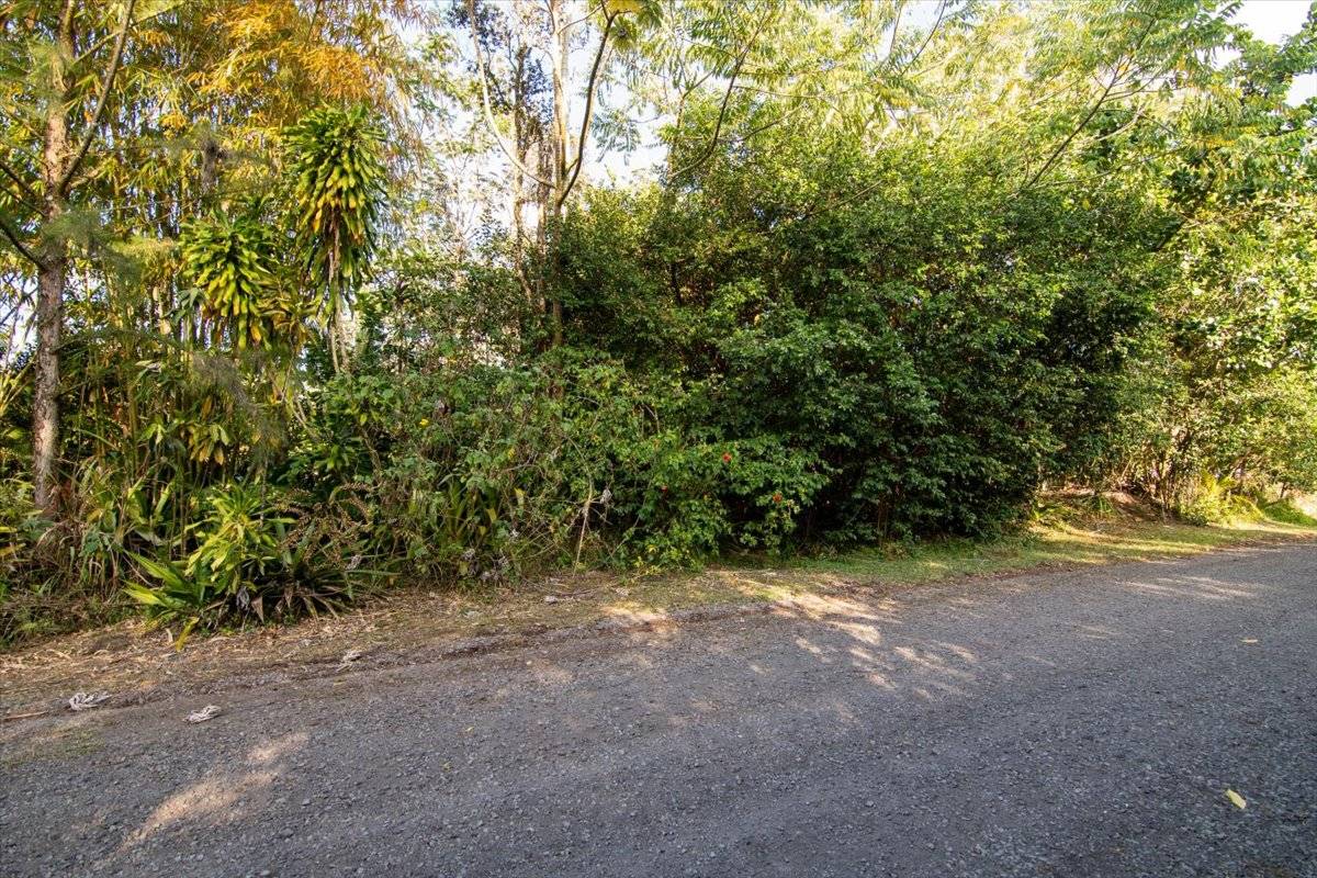 8TH AVE, Keaau, HI 96749