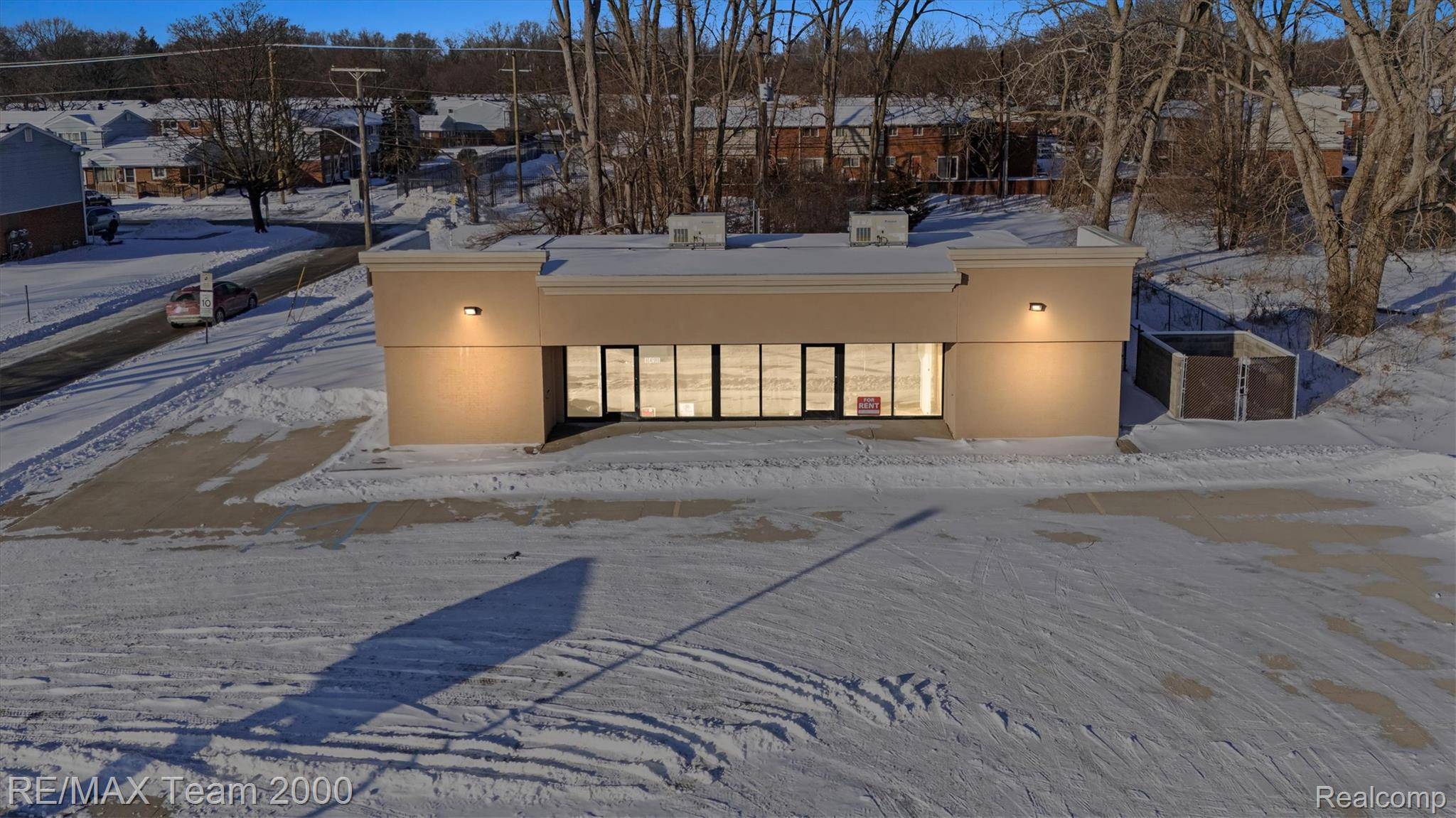 8498 Wayne RD, Romulus, MI 48174