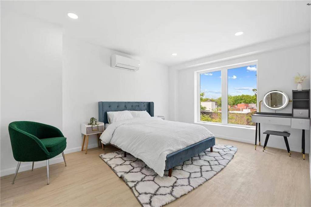 42-80 Main ST #5E, Flushing, NY 11355