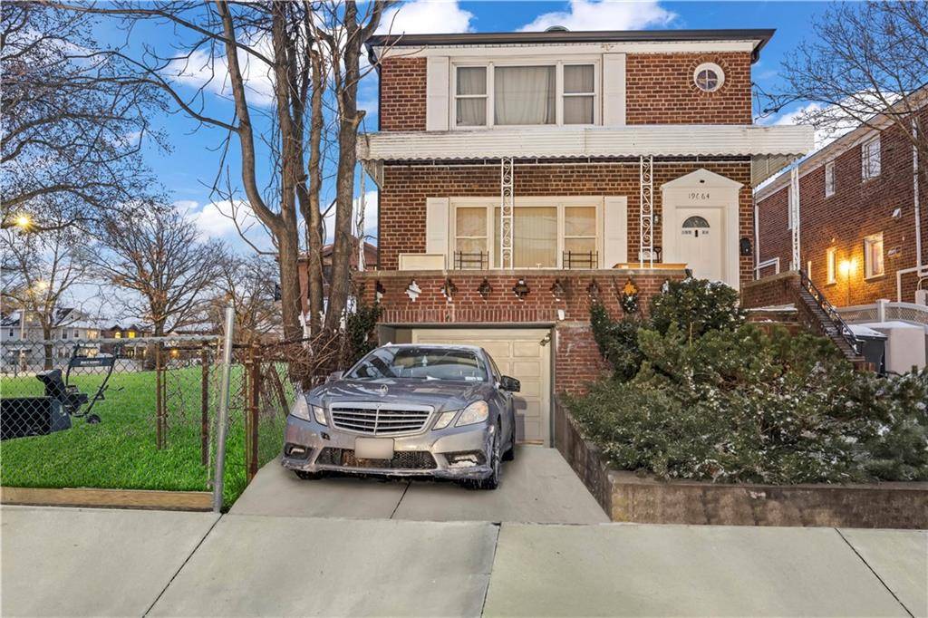 196-64 45th AVE, Flushing, NY 11358