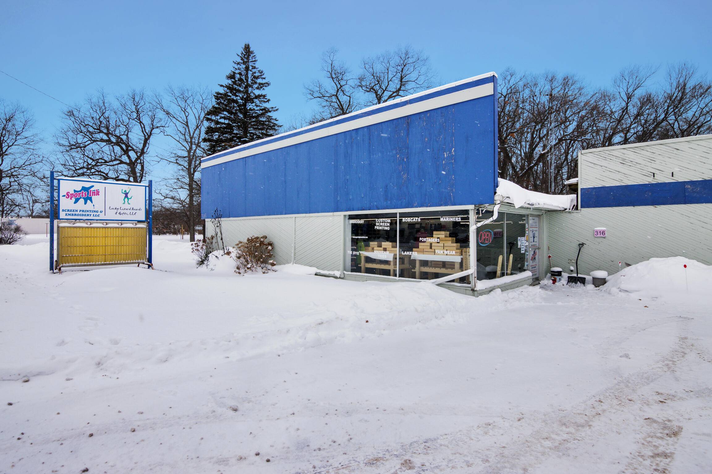 316 W Parkdale AVE, Manistee Twp, MI 49660