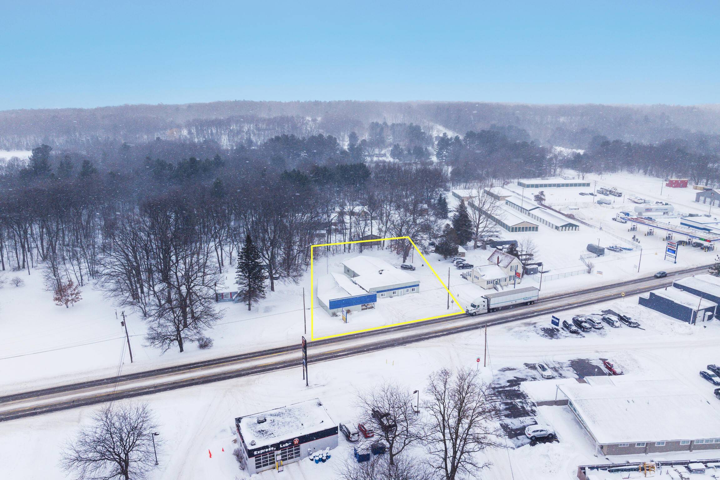 316 W Parkdale AVE, Manistee Twp, MI 49660