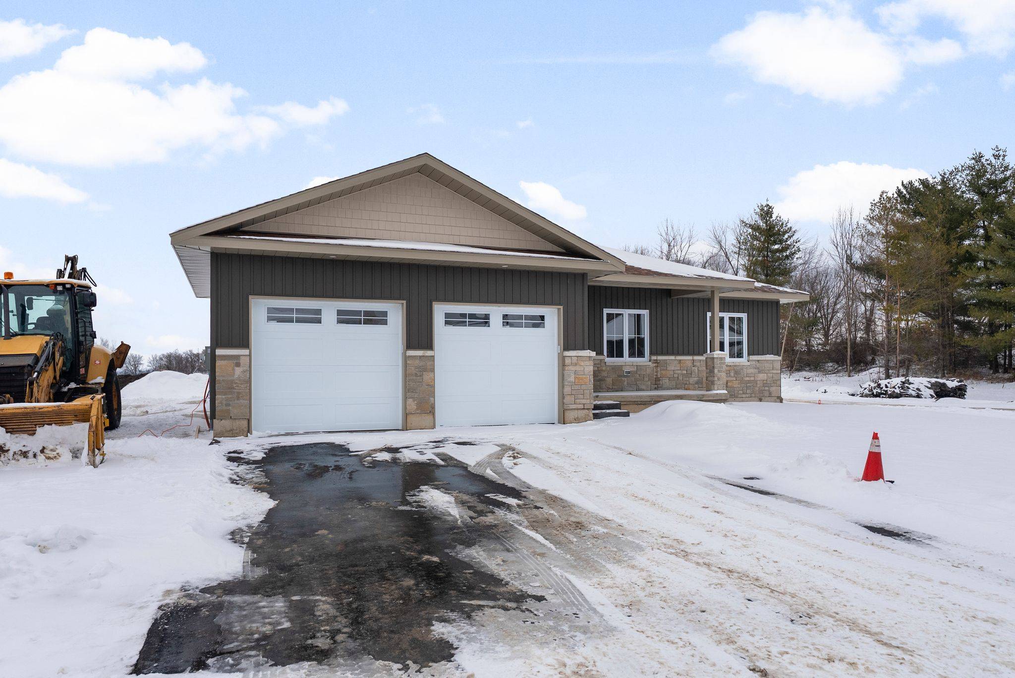 30 Bamagillia ST, Whitewater Region, ON K0J 1K0