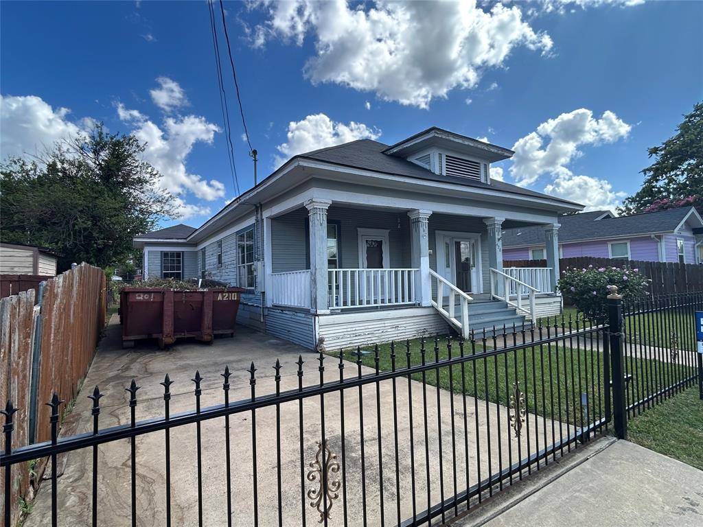 428 W 7th Street, Dallas, TX 75208