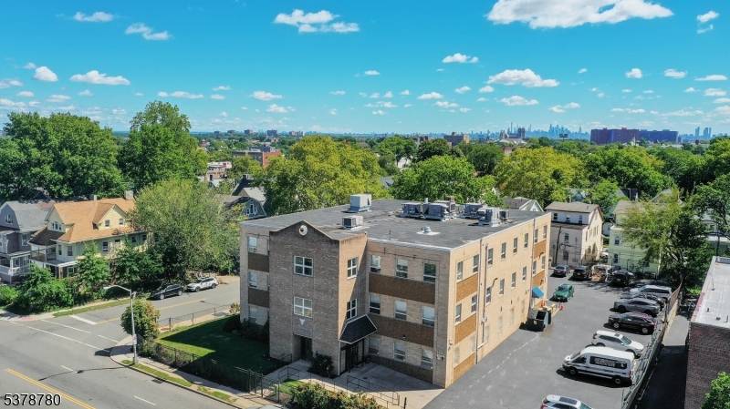 110 S Grove St, East Orange City, NJ 07018