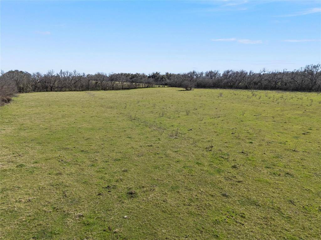 2359 Fm 935, Chilton, TX 76632