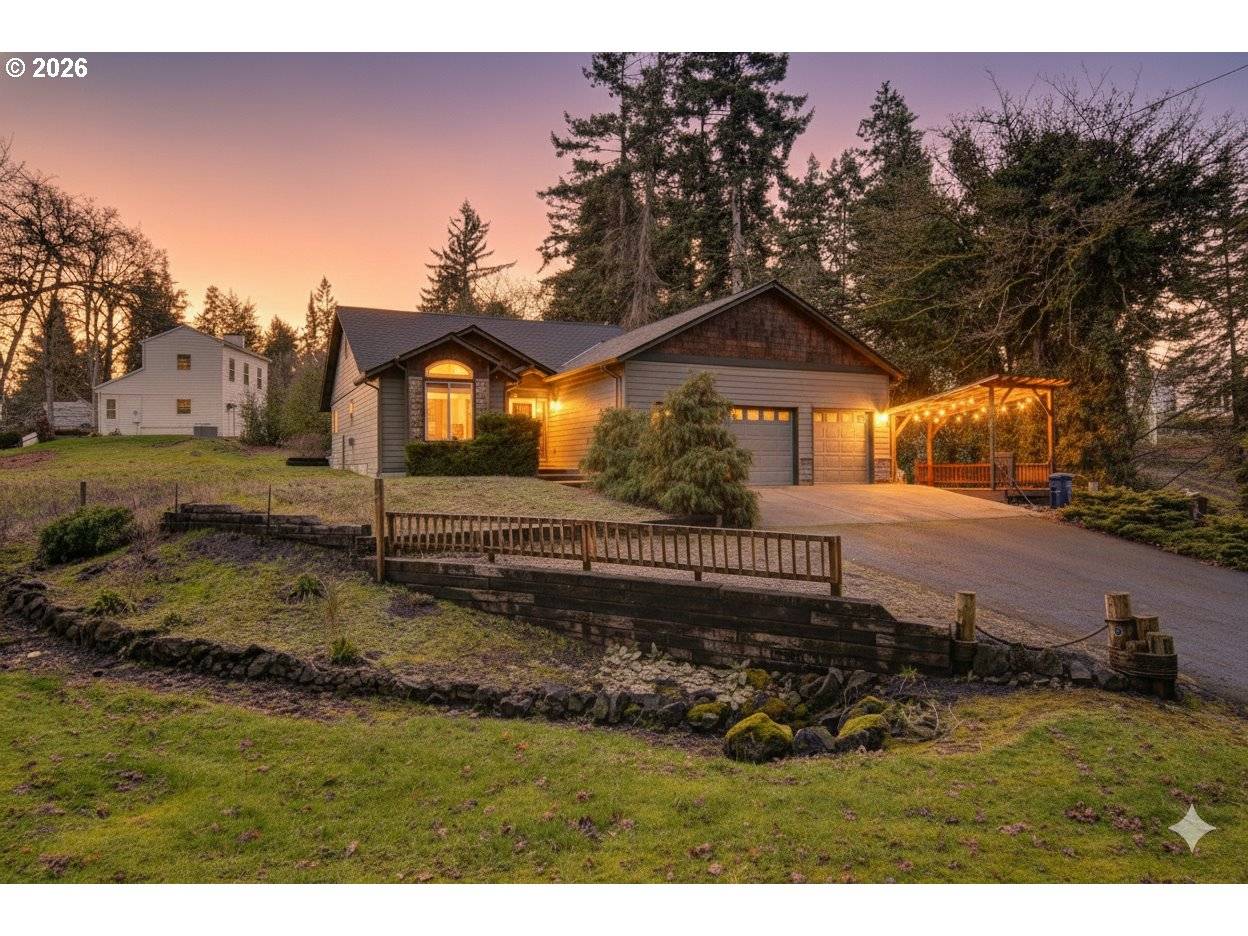 33015 School ST, Rainier, OR 97048