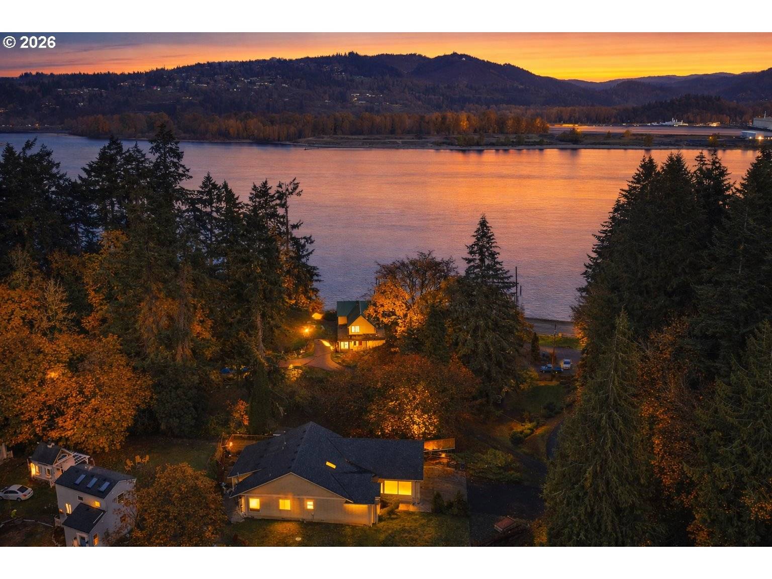 33015 School ST, Rainier, OR 97048