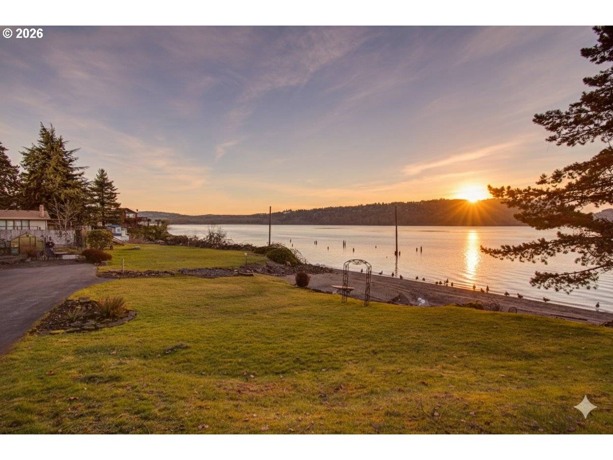 33015 School ST, Rainier, OR 97048