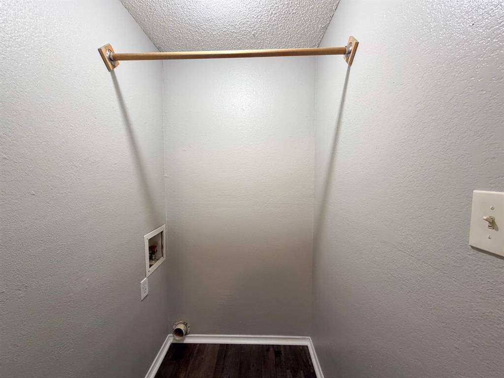 604 Walter Stephenson Road #B, Midlothian, TX 76065