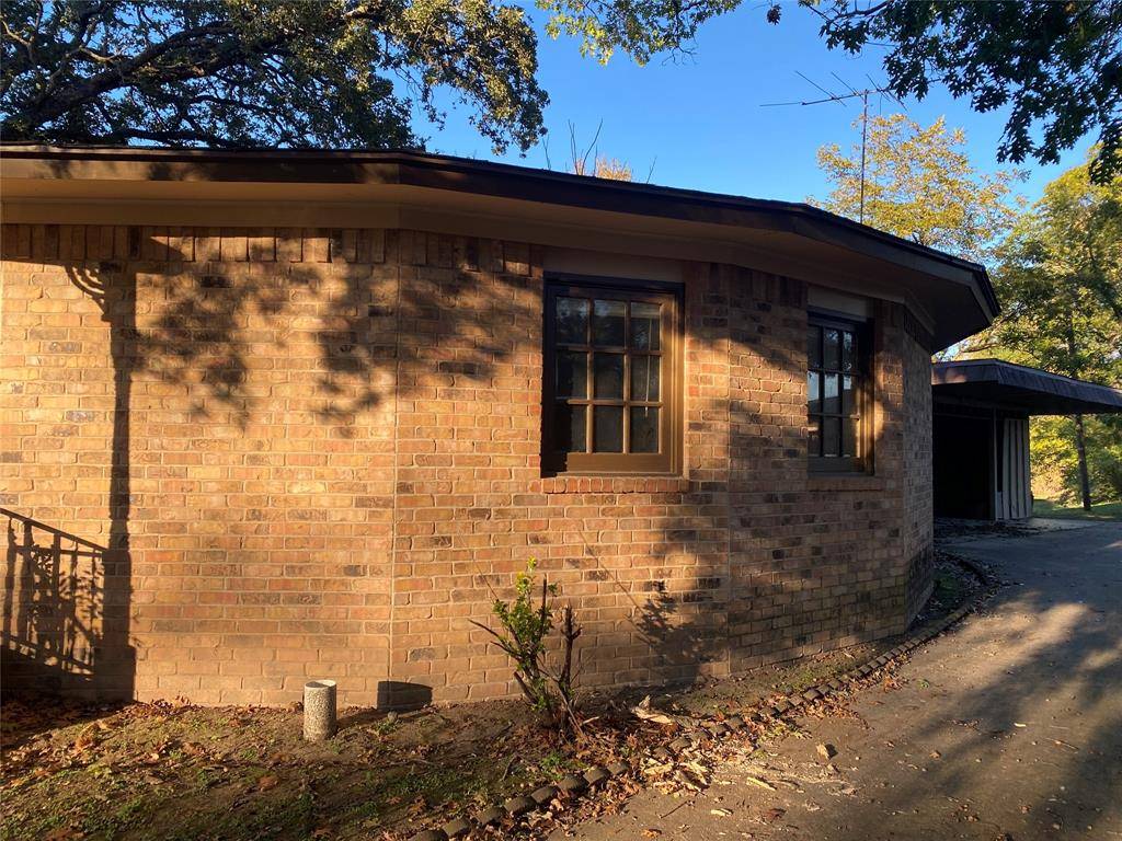 1805 E Beverly Drive, Corsicana, TX 75110