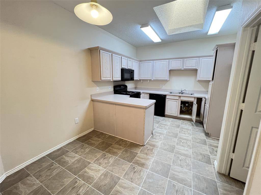 2416 Wildwood Lane, Denton, TX 76210