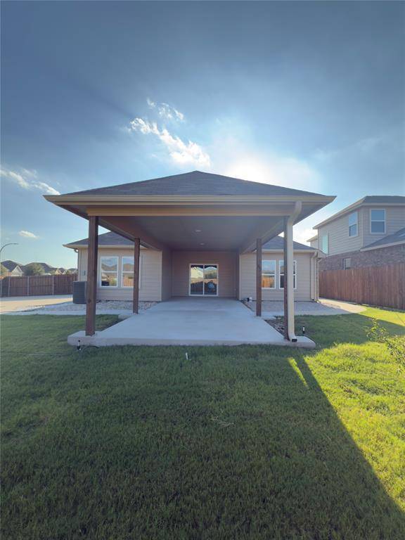 13633 Founders Lane, Crowley, TX 76036
