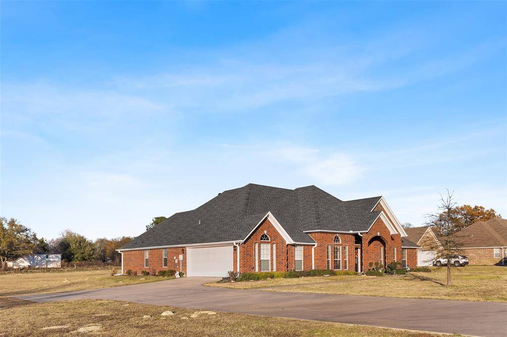 315 Briarwood Lane, Sulphur Springs, TX 75482
