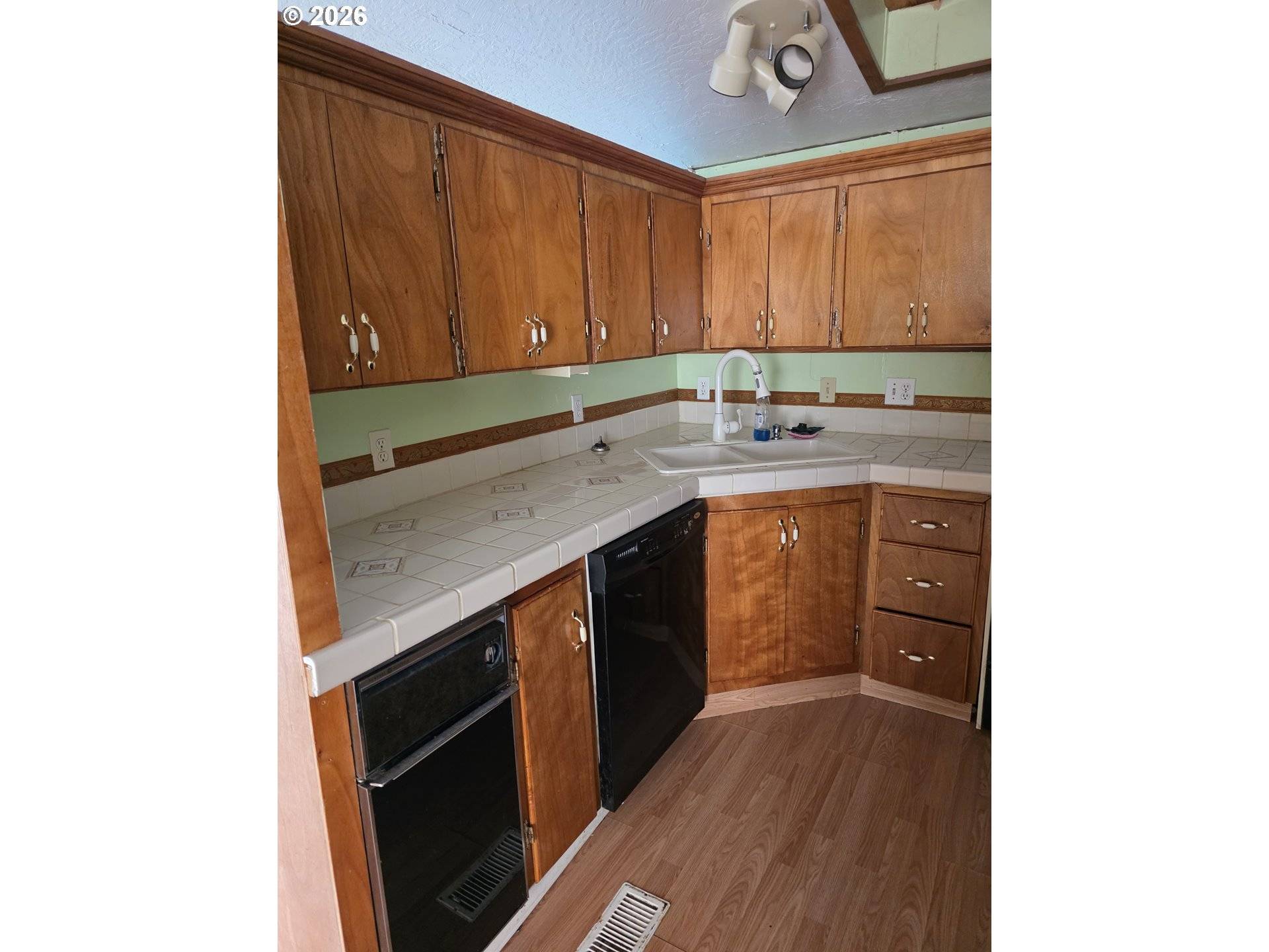 463 SE GREGORY DR, Winston, OR 97496