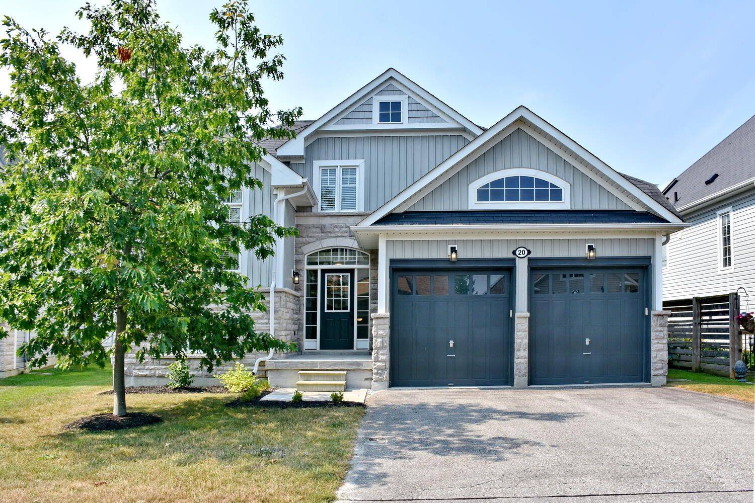 20 Leeward CIR, Wasaga Beach, ON L9Z 0E9