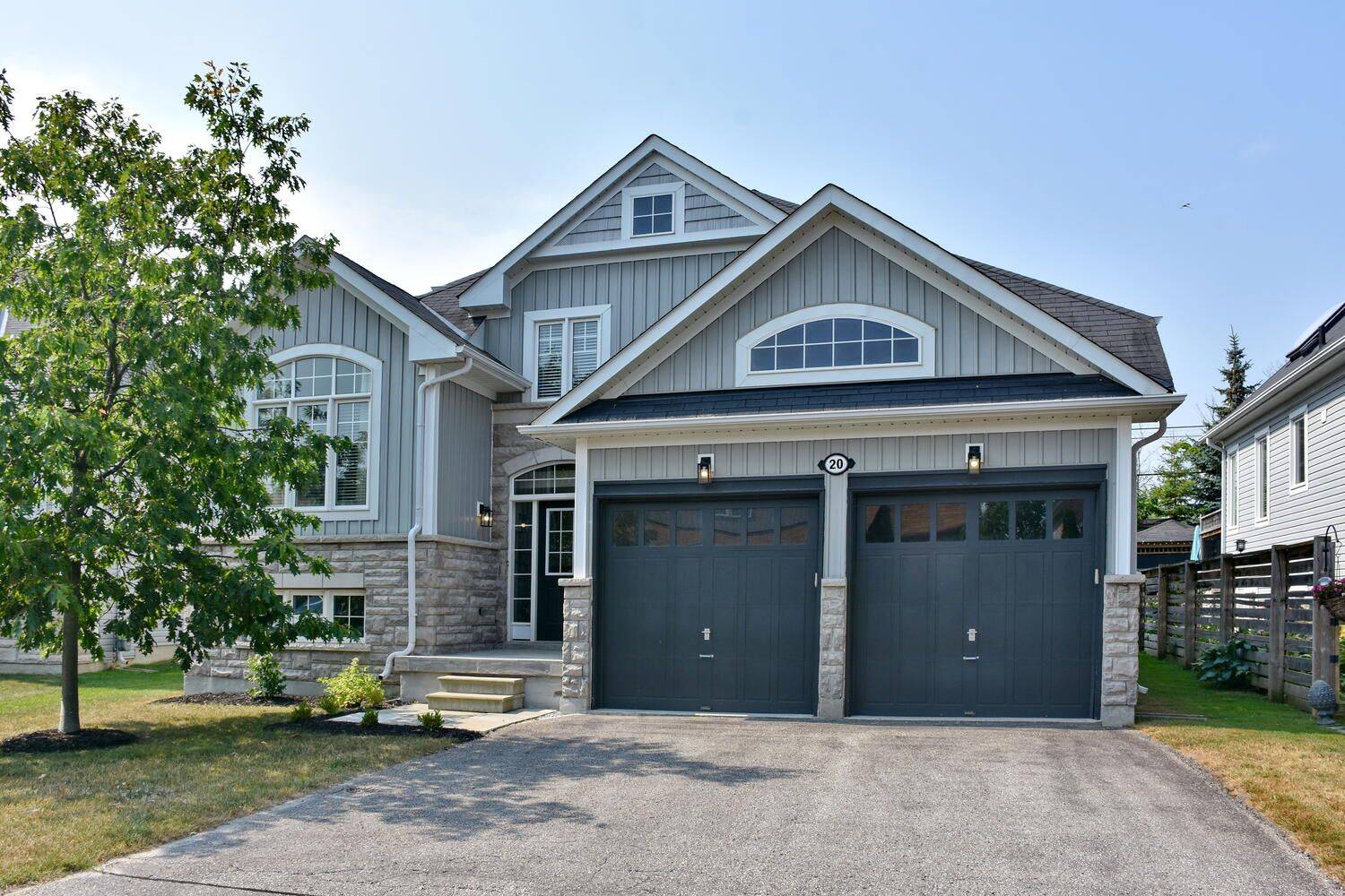 20 Leeward CIR, Wasaga Beach, ON L9Z 0E9