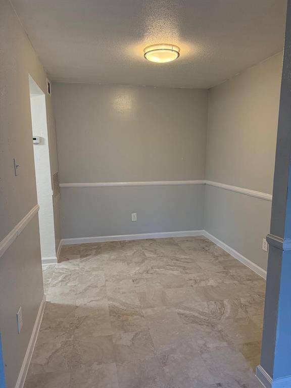 3150 Cliff Creek Crossing Drive, Dallas, TX 75237