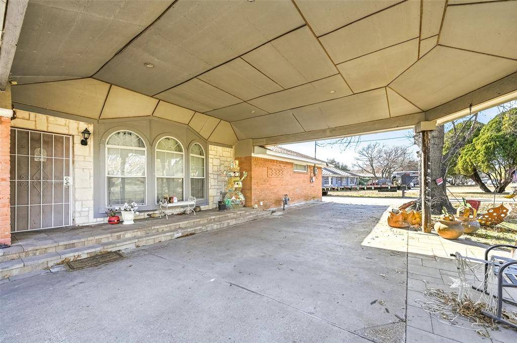 2010 Gross Road, Dallas, TX 75228