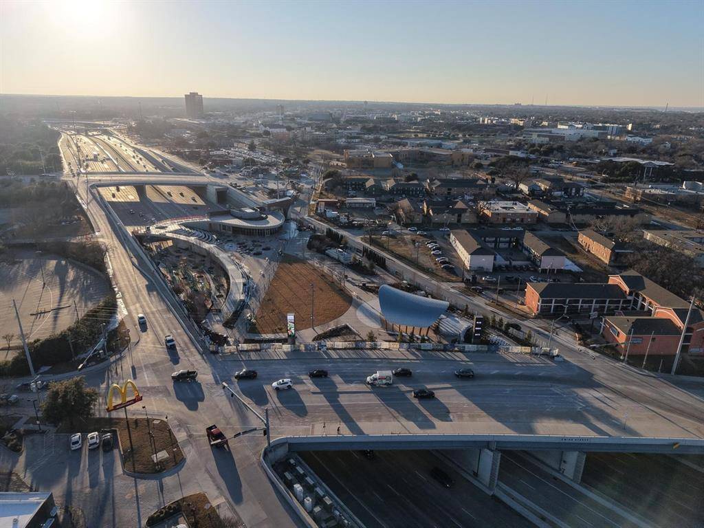 1145 Betterton Circle, Dallas, TX 75203