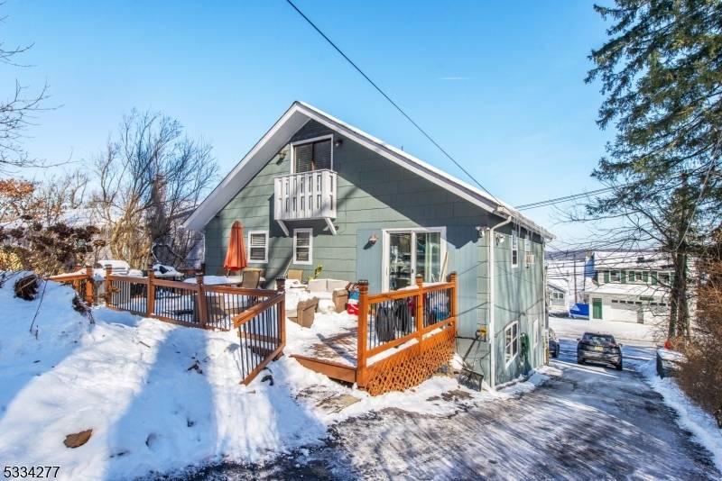 208 Maxim Dr, Hopatcong Boro, NJ 07843