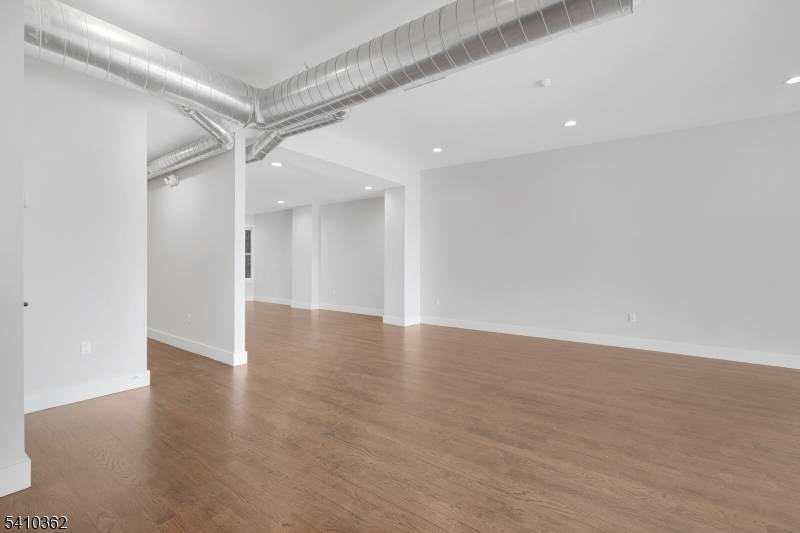 1131 Main Ave, Clifton City, NJ 07011