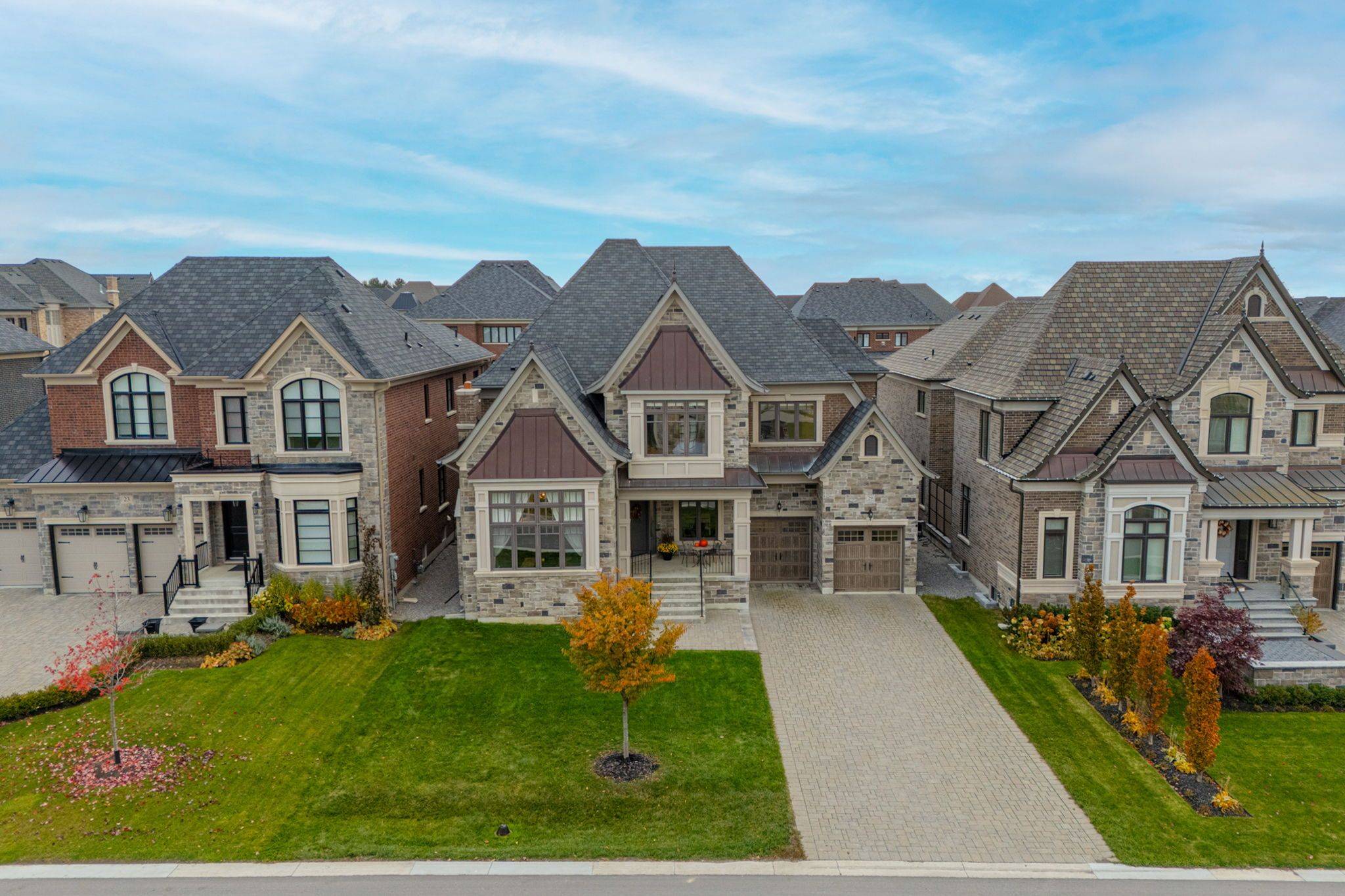 29 Secret Garden CT, Vaughan, ON L4H 4N6