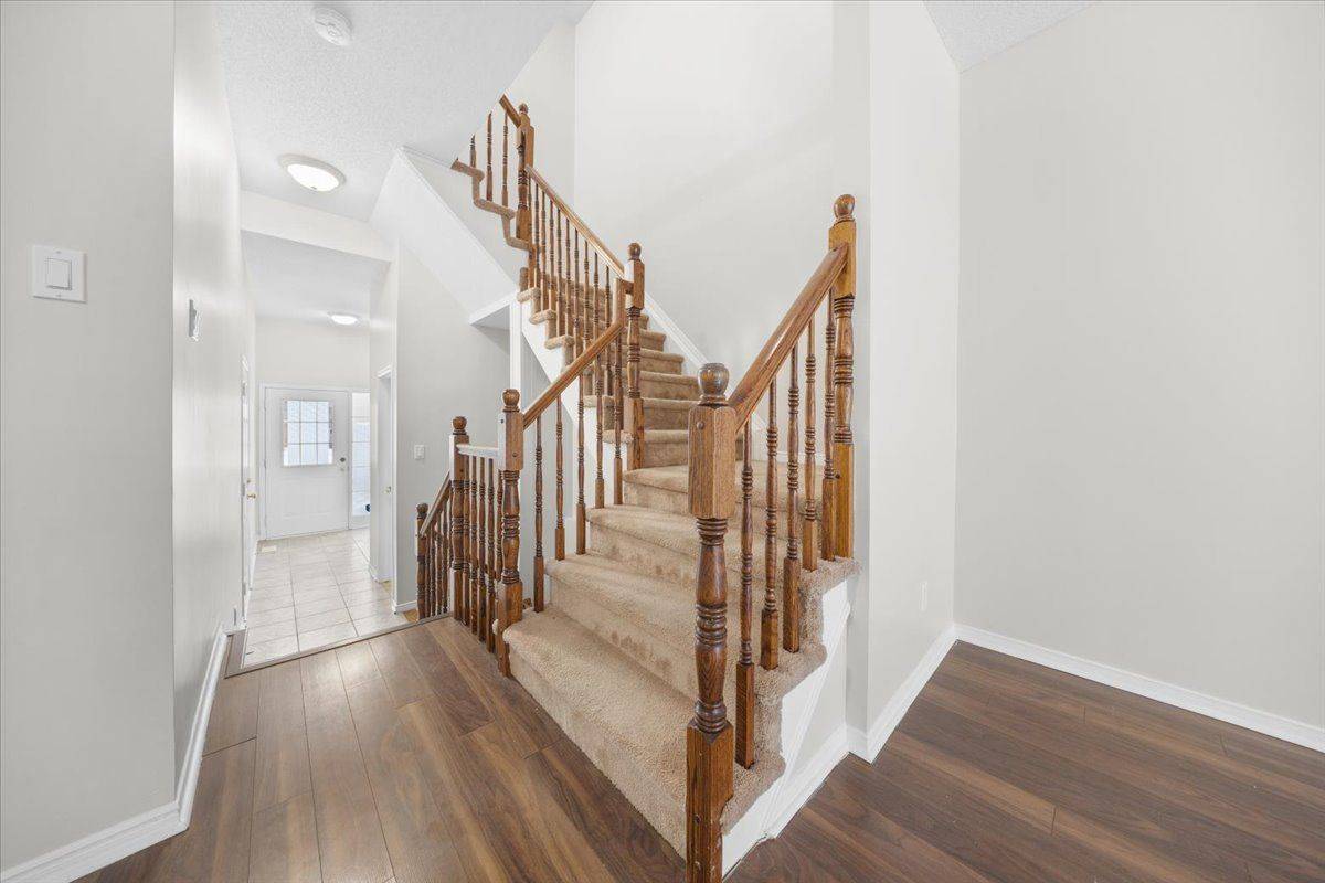 139 Sawmill Private, Billings Bridge - Riverside Park And Area, ON K1V 2E1