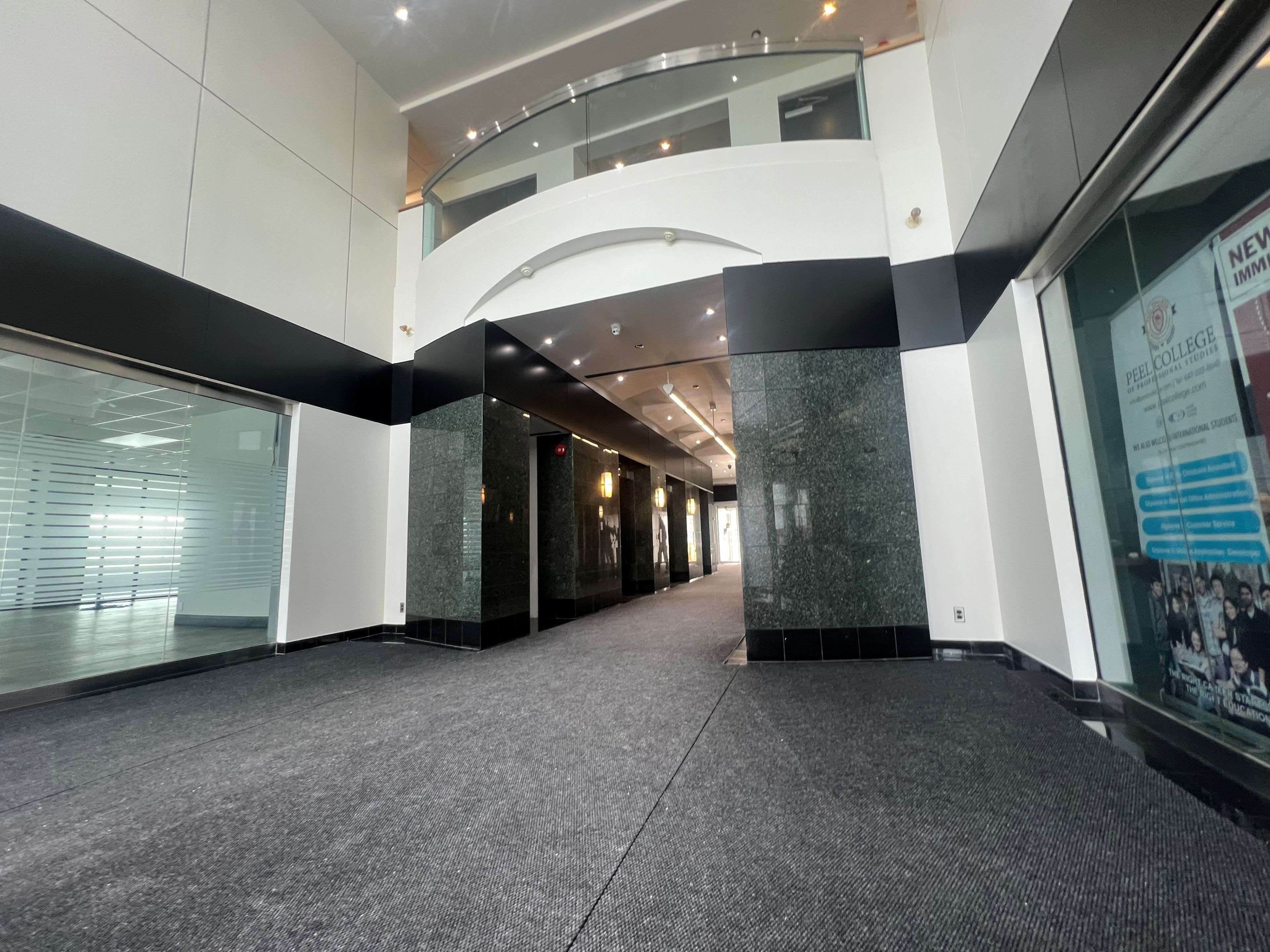 1450 Meyerside DR #700, Mississauga, ON L5T 2N5