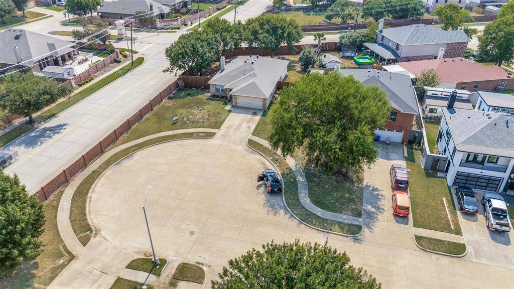 6004 Guilia Drive, Grand Prairie, TX 75052