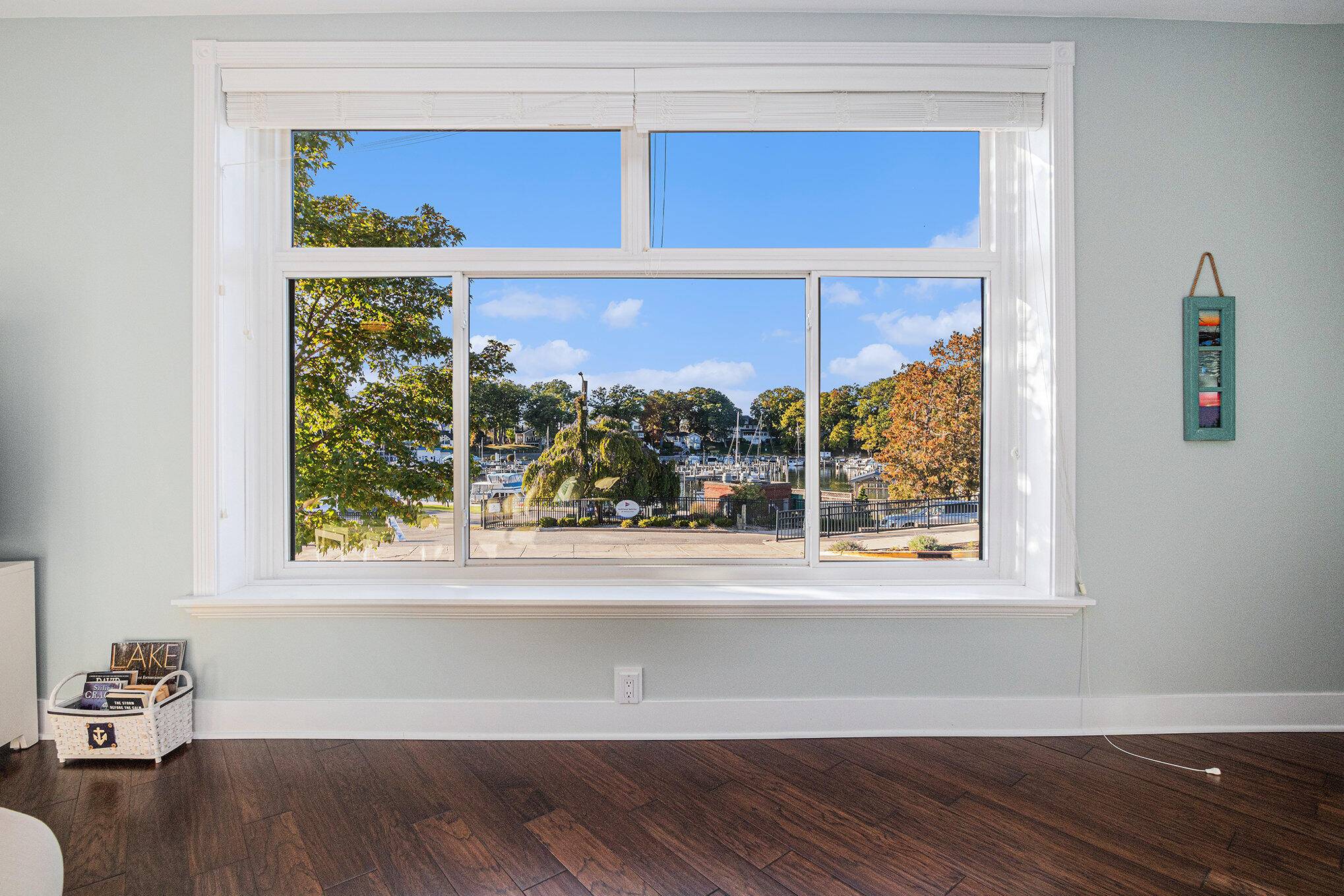 259 Kalamazoo ST #4, South Haven City, MI 49090