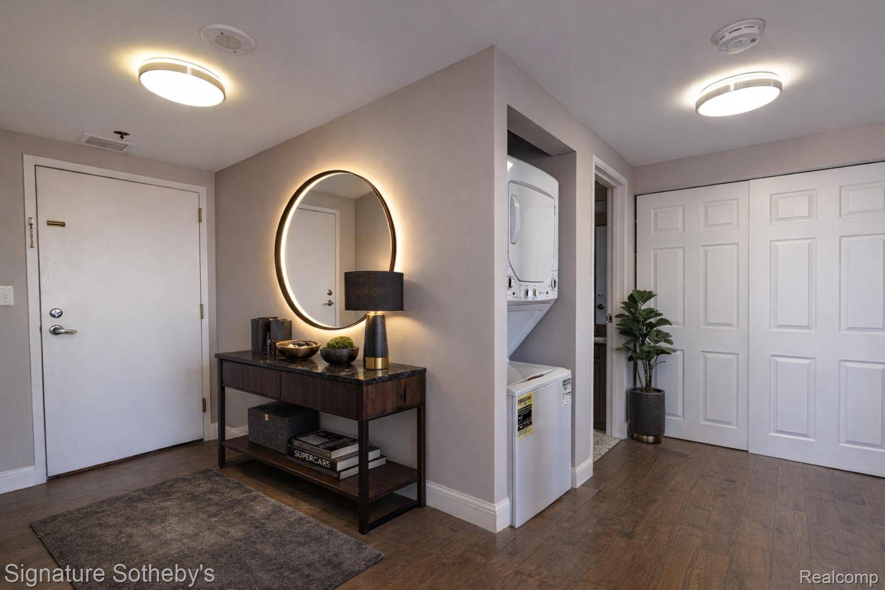 250 E Harbortown DR #703, Detroit, MI 48207