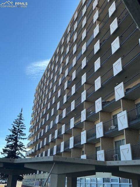 411 lakewood CIR #C903, Colorado Springs, CO 80910