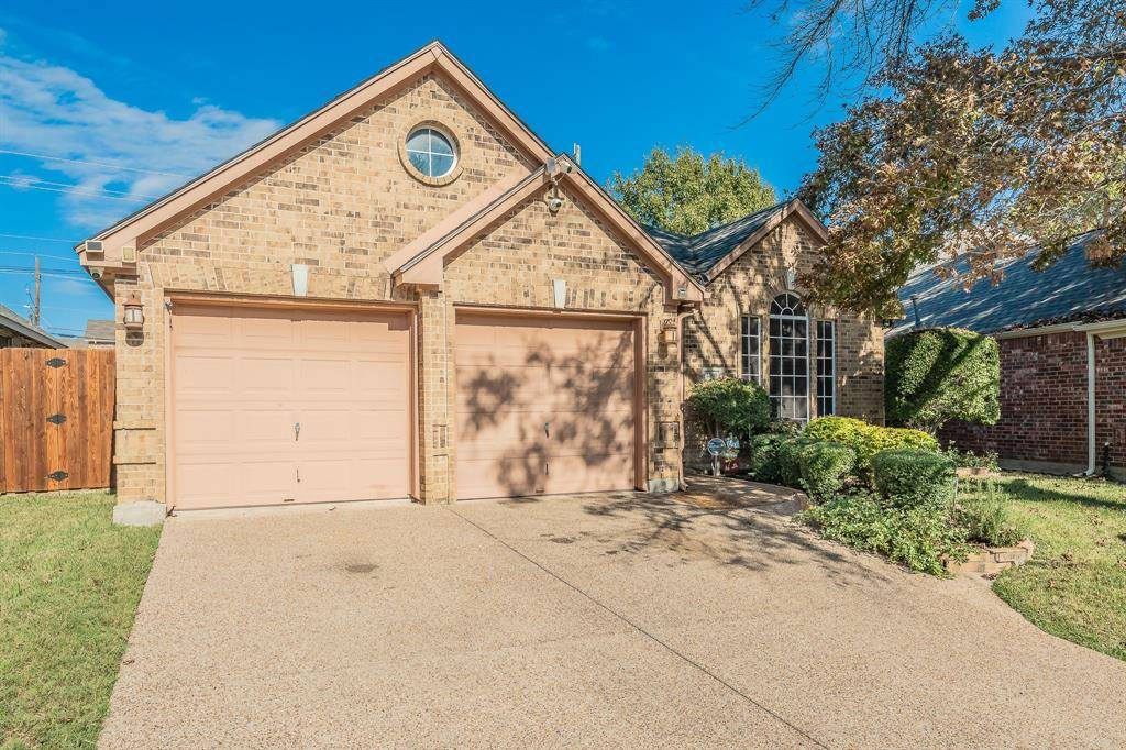 2305 Bridgeton Lane, Bedford, TX 76021